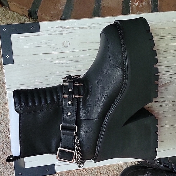 Killstar Rise Up Boots BNIB Size 8 - Picture 4 of 11